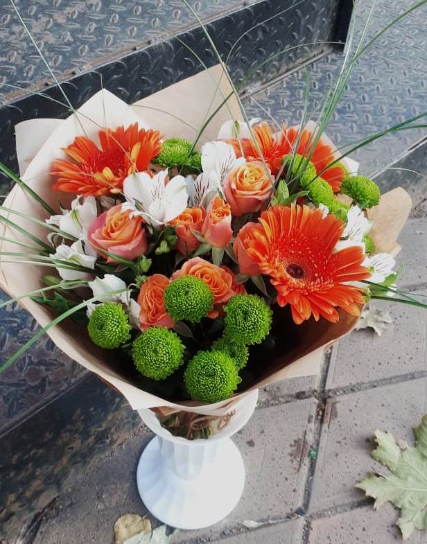 Букет цветов из: Герберы, Хризантемы, Альстромерии и Розы в Явасе
