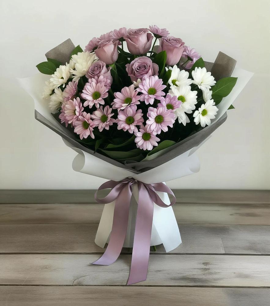 Букет цветов из: Хризантемы и Розы в Явасе