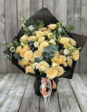 Букет цветов из:  Розы и Лизиантусы в Явасе