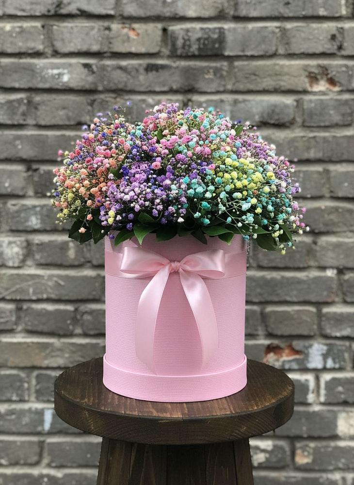 Цветочная композиция из Гипсофила и Розы в шляпной коробке в Явасе