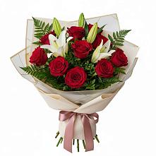 Букет цветов из:  Лилии и Розы в Явасе