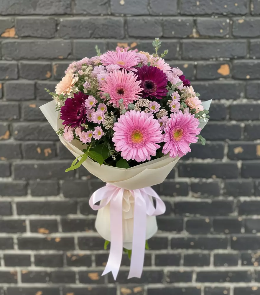 Букет цветов из: Герберы и Хризантемы в Явасе