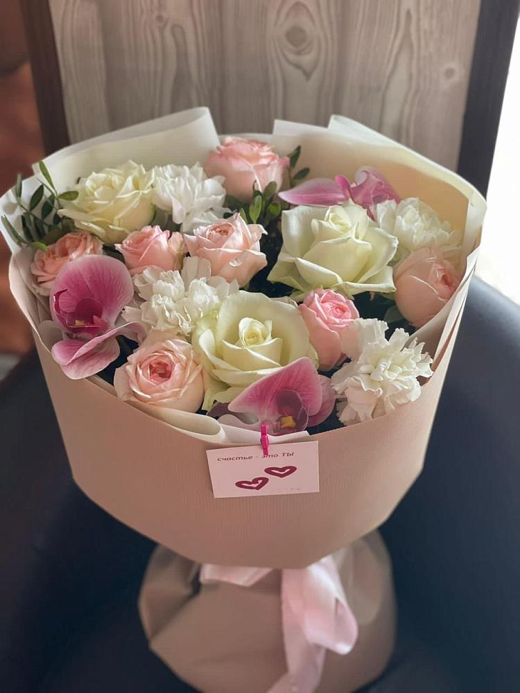 Букет цветов из: Орхидеи, Розы и Гвоздики в Явасе