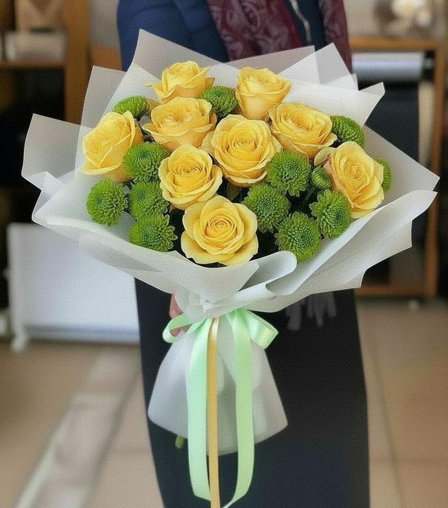 Букет цветов из: Хризантемы и Розы в Явасе