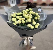 Букет Белые кустовые розы Солинеро в Явасе