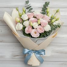 Букет цветов из:  Лизиантусы #REPLACE_PRED# Явасе