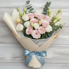 Букет цветов из:  Лизиантусы в Явасе