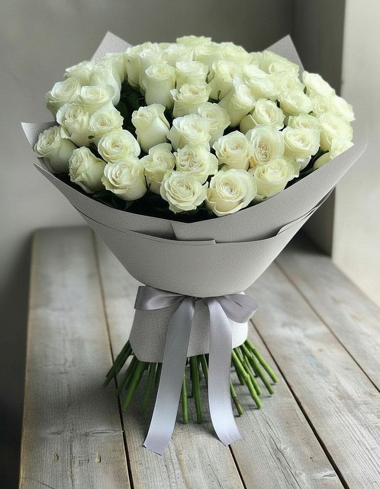 Букет 35 Белых роз в Явасе