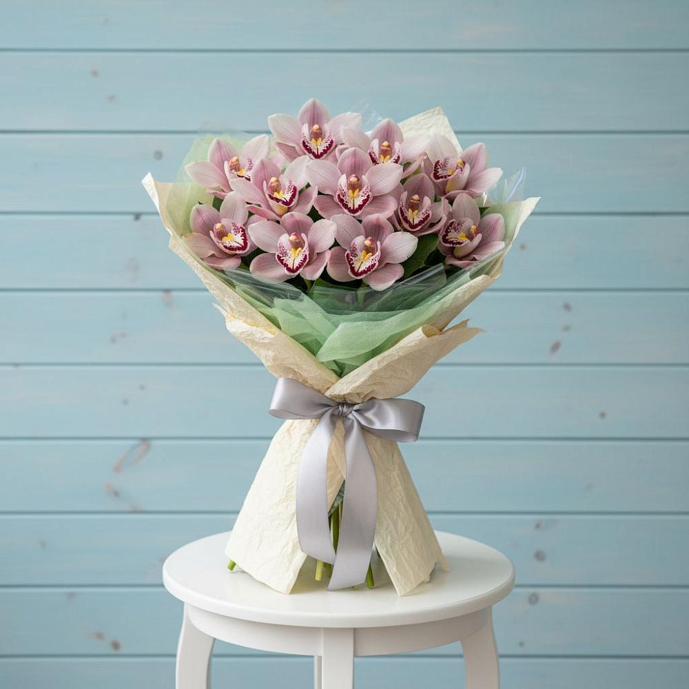 Букет цветов из: Орхидеи и Розы в Явасе