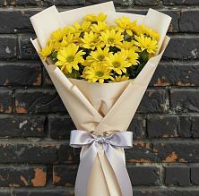 Букет цветов из:  Хризантемы в Явасе