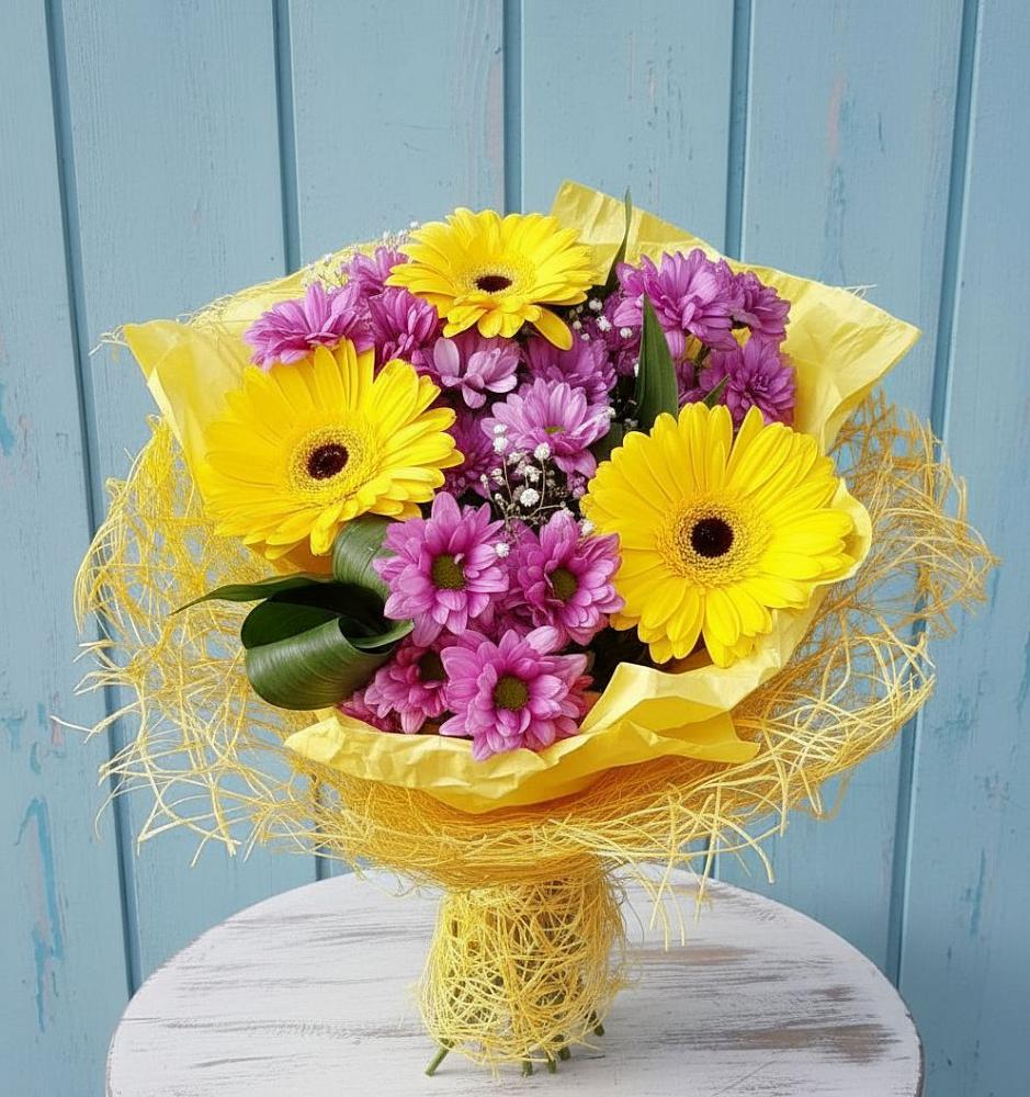 Букет цветов из: Хризантемы и Герберы в Явасе