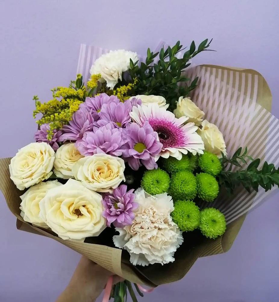 Букет цветов из: Хризантемы, Розы, Гвоздики и Герберы в Явасе