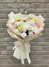 Букет цветов из:  Гвоздики, Розы, Лизиантусы и Хризантемы в Явасе