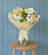 Букет цветов из:  Хризантемы и Розы в Явасе