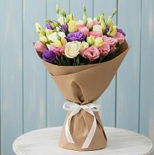 Букет цветов из:  Лизиантусы в Явасе