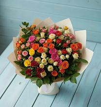Букет Микс из разноцветных кустовых роз в Явасе